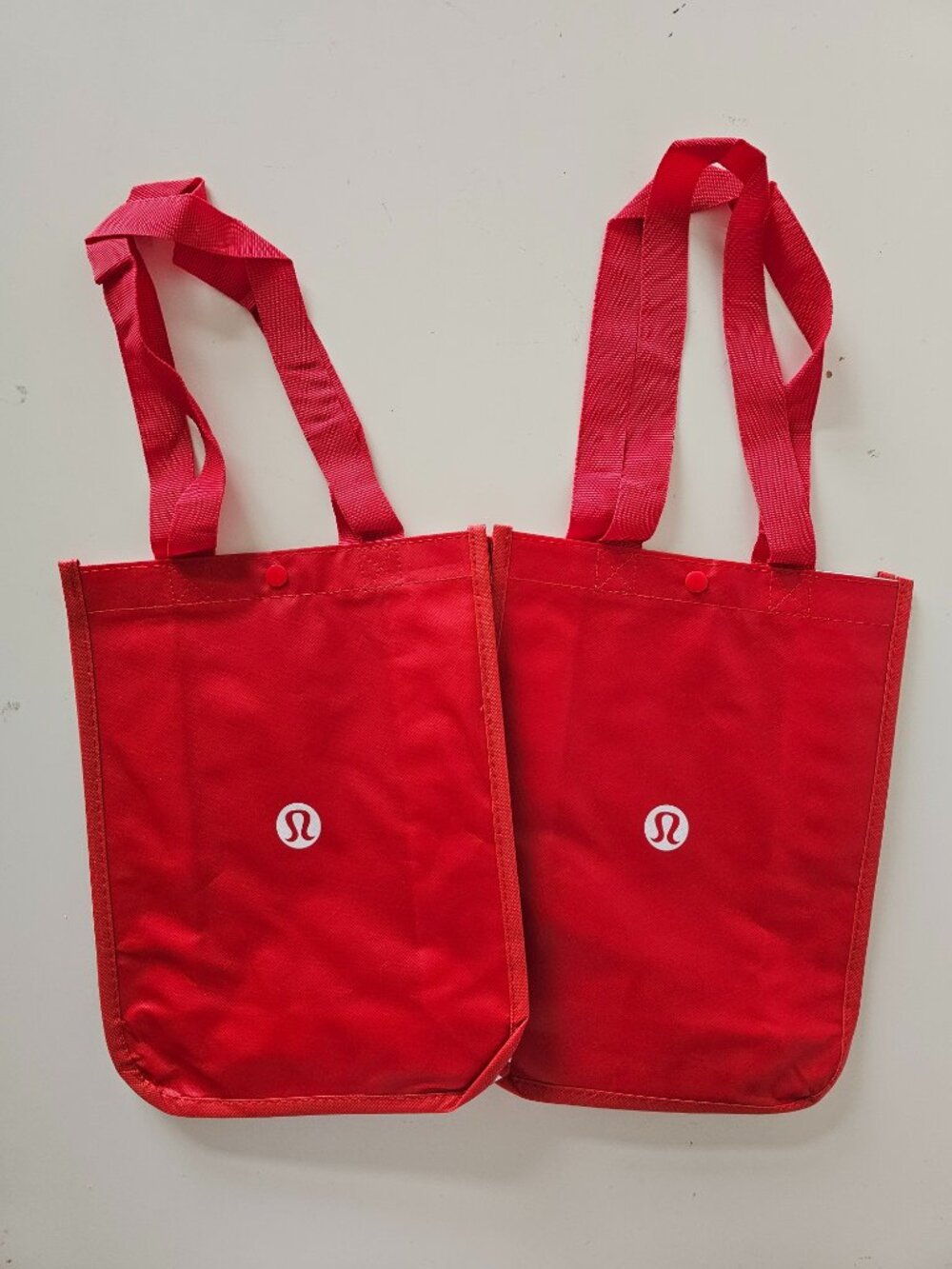 2 x New LULULEMON Red LOGO Reusable Shopping Gym Lunch Shopper Bag Small